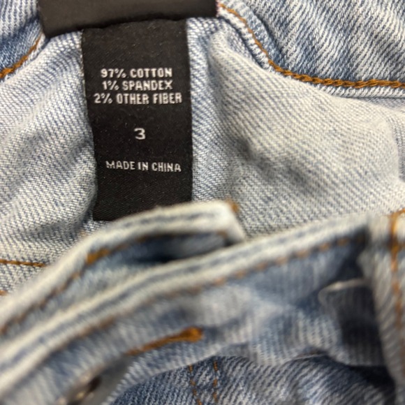 Kuromi Sanrio Wide Leg Jeans Light Wash Graphic Denim Pants Size 3 Womens - Picture 6 of 15